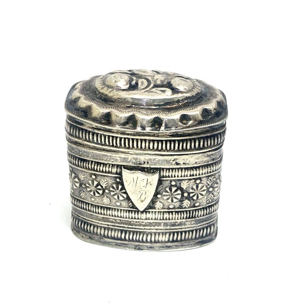 Dutch Box Antique Silver Pillbox Snuff Decorative Lion Hallmark Design 1.5''